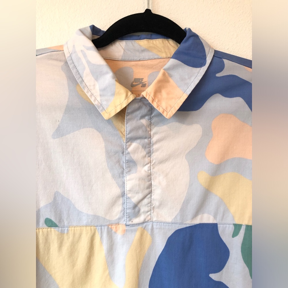 Men’s Nike SB Blue and Yellow Printed Skate Polo Size L - Picture 4 of 9